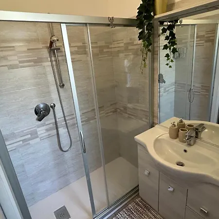 Urban Chic House Апартаменты *