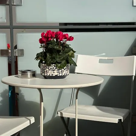 Urban Chic House Апартаменты *